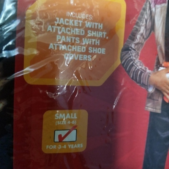 NWT Star wars Finn Halloween costume size 4-6 - Picture 3 of 3